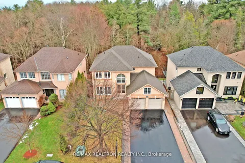 1139 Gossamer Drive, ON L1X 2T8