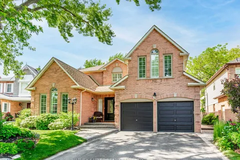 49 Rothean Drive, ON L1P 1L5