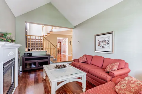 49 Rothean Drive, ON L1P 1L5