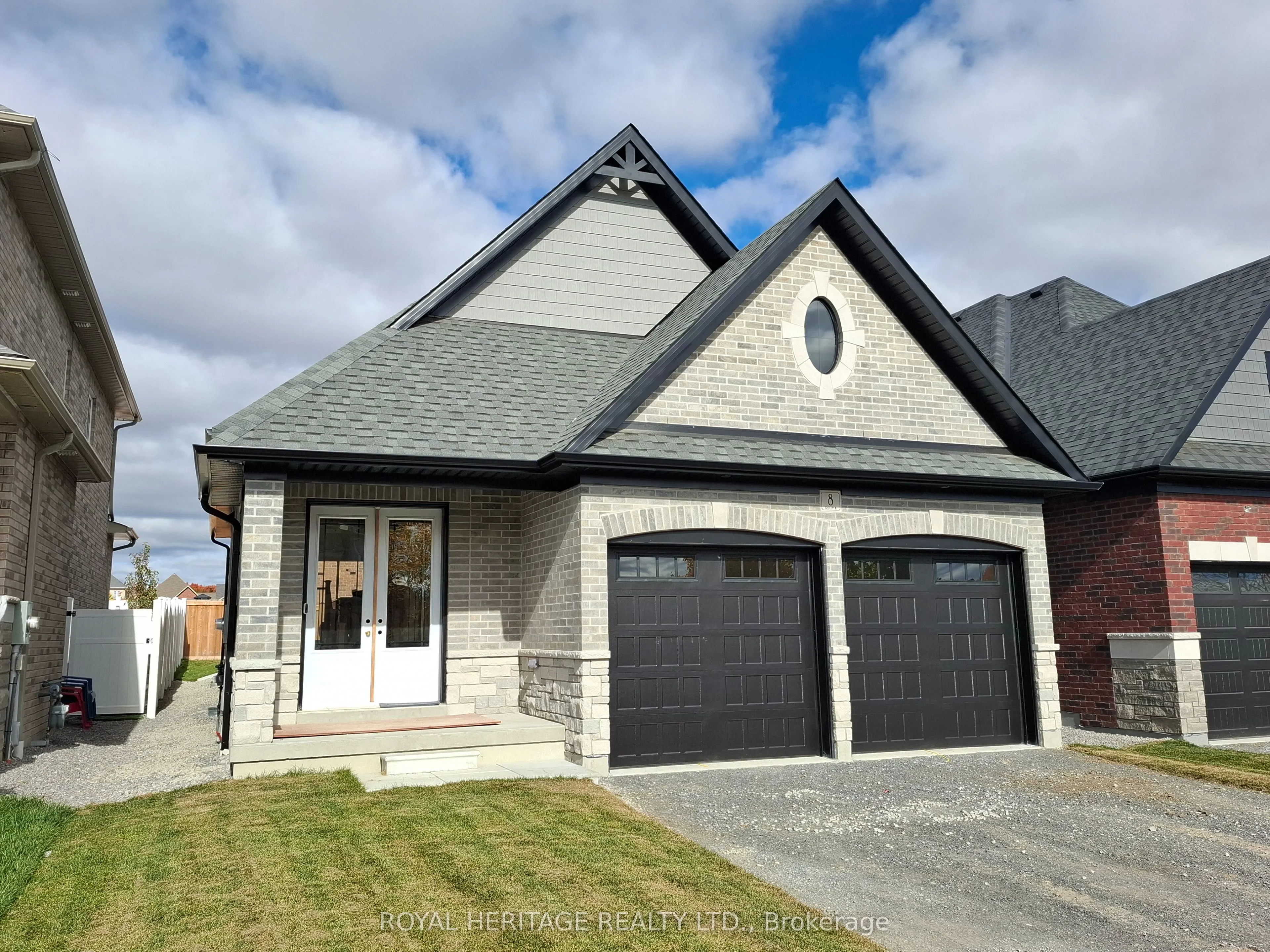 8 St Augustine Drive, ON L1M 0L7