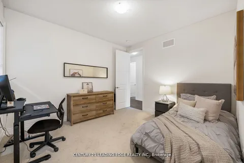 89 Deer Ridge Crescent, ON L1P 0T2