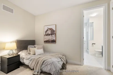 89 Deer Ridge Crescent, ON L1P 0T2