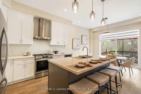 89 Deer Ridge Crescent, ON L1P 0T2