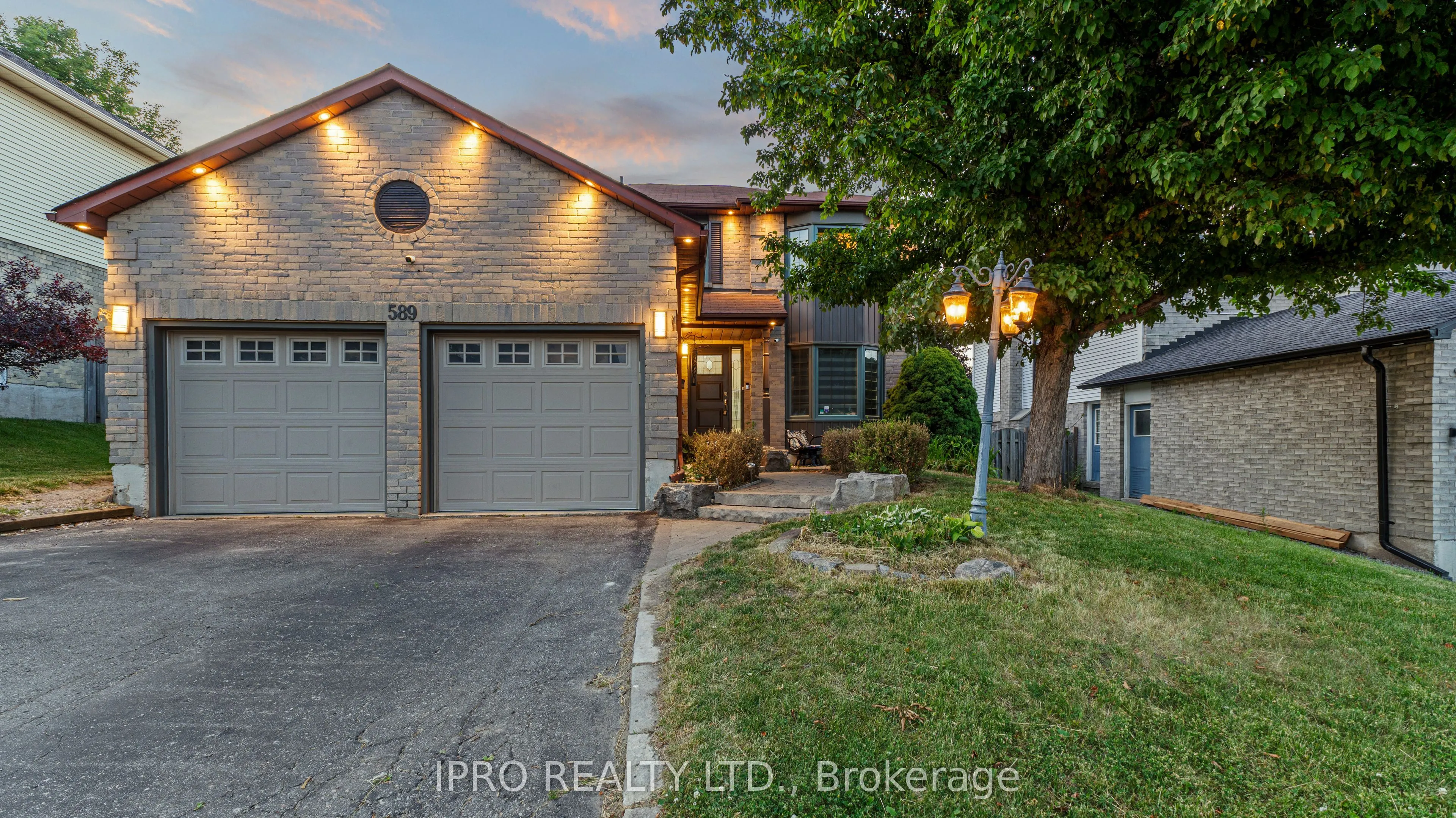 589 Prestwick Drive, ON L1J 7P5