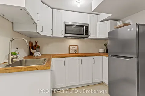 589 Prestwick Drive, ON L1J 7P5