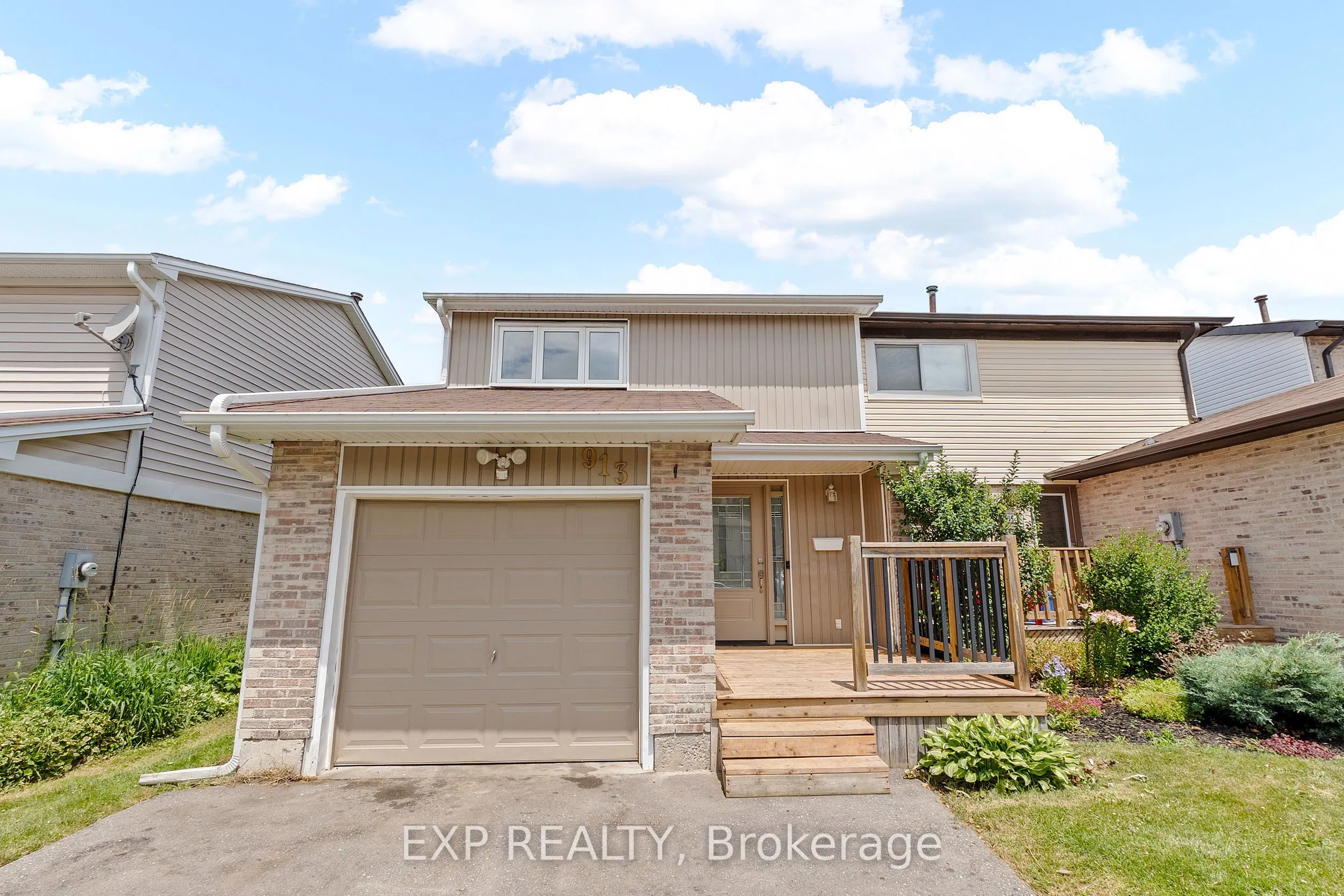 913 Gentry Crescent, ON L1K 1L6