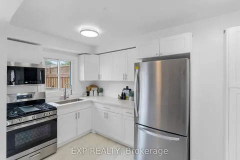913 Gentry Crescent, ON L1K 1L6