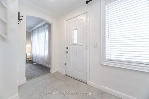 18 Adanac Drive, ON M1M 2E4