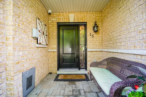 15 Fairmount Drive, ON L1R 0G3