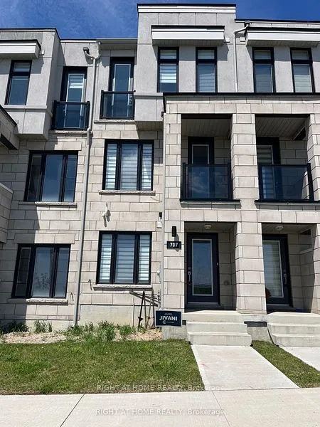 707 Port Darlington Road, ON L1C 7G3