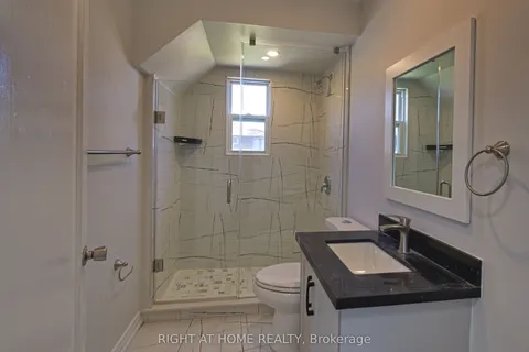 1275 Simcoe Street, ON L1H 4M1