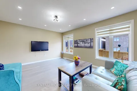 19 Camilleri Road, ON L1Z 0T2