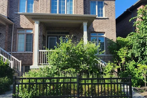 14 Aldridge Lane, ON L1B 0V6