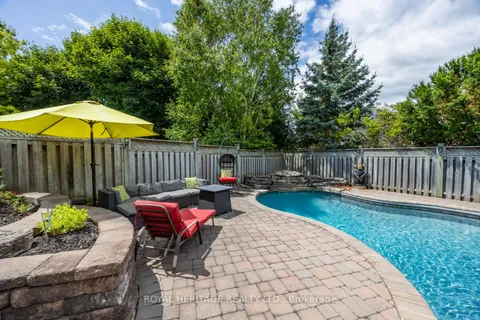 6 Strickland Drive, ON L1T 3Y7