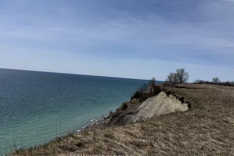 P.L.19* Lakeshore Road, ON L1B 0E9