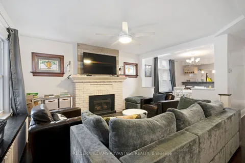 585 Woodbine Avenue, ON M4E 2H9