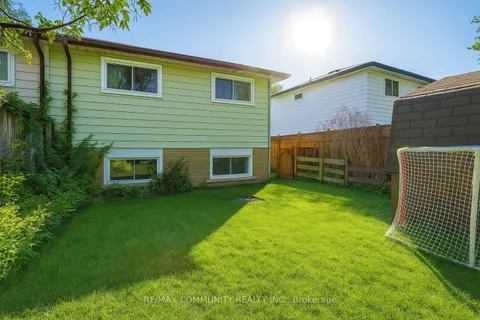 506 Lanark Drive, ON L1J 6H7