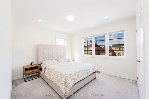 2576 Bandsman Crescent, ON L1L 0M1