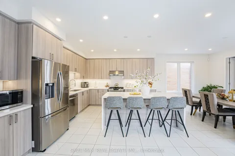 2576 Bandsman Crescent, ON L1L 0M1