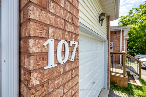107 Galbraith Court, ON L1C 4P7