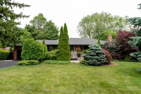 15 McNab Boulevard, ON M1M 2W3