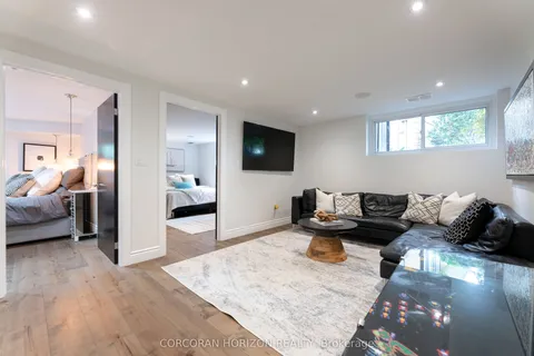 15 McNab Boulevard, ON M1M 2W3