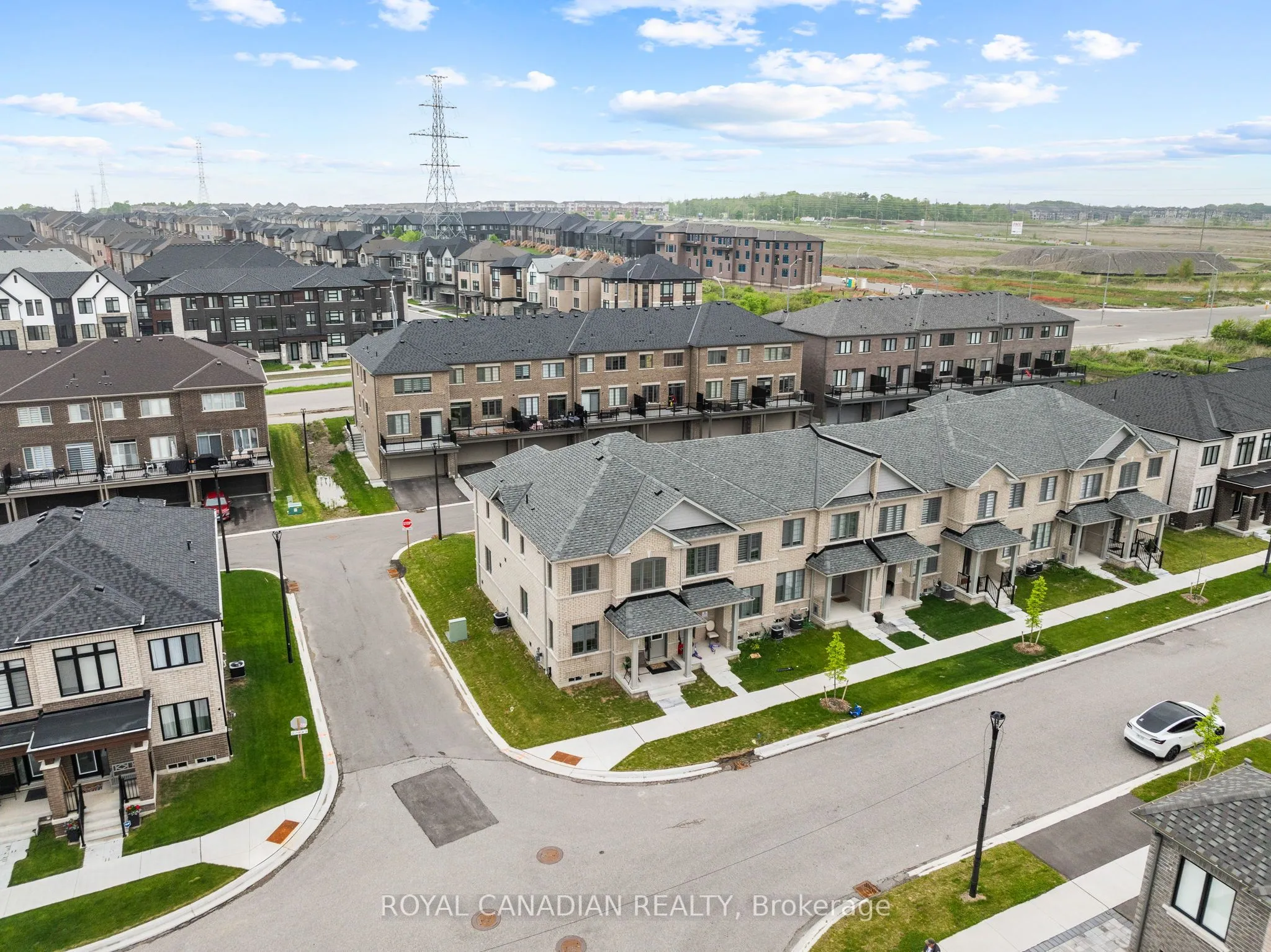 2670 Delphinium Trail, ON L1X 0M1