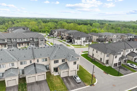 2670 Delphinium Trail, ON L1X 0M1