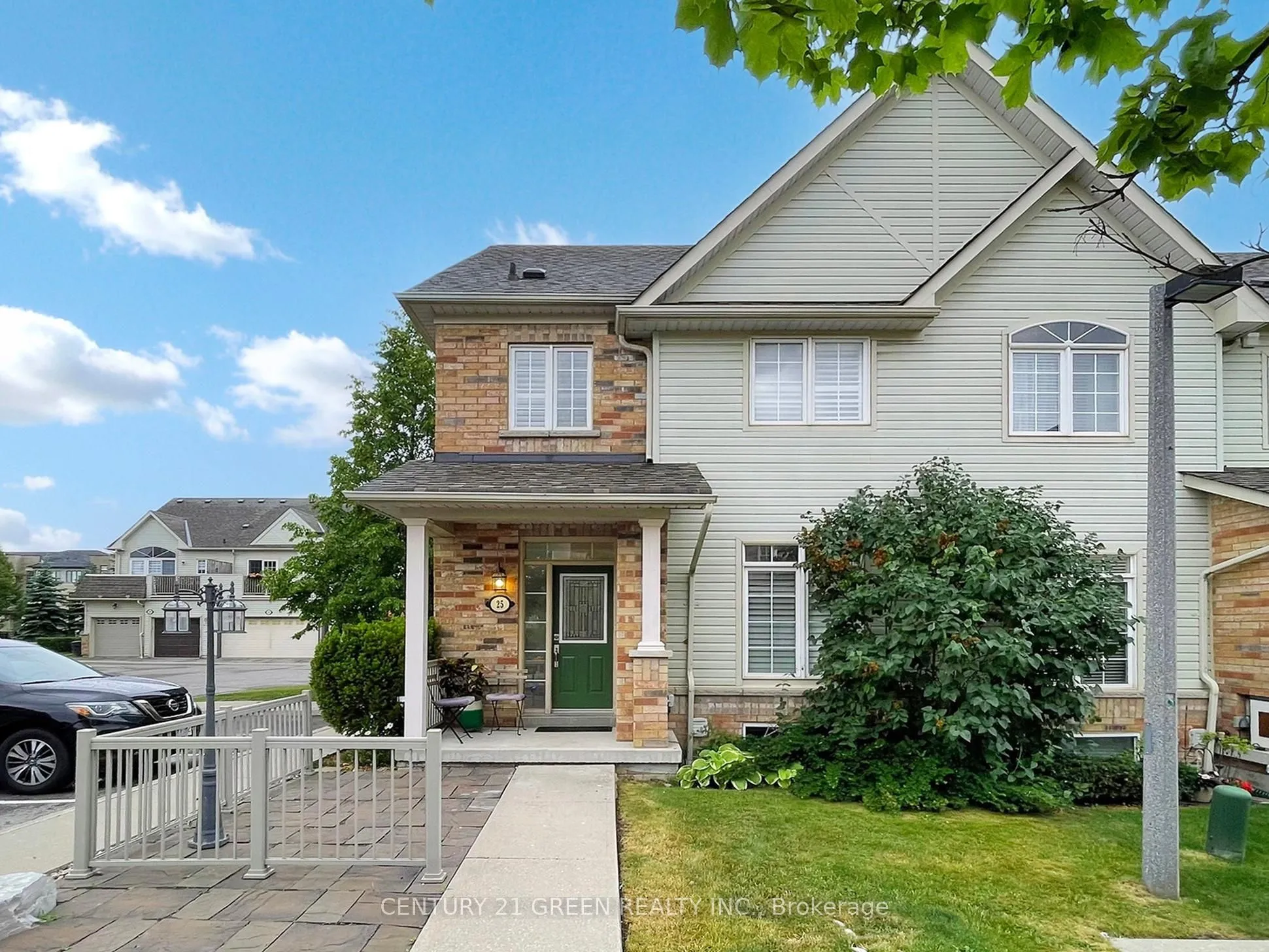 25 Wicker Park Way, ON L1R 0C8
