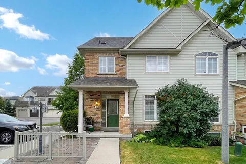 25 Wicker Park Way, ON L1R 0C8