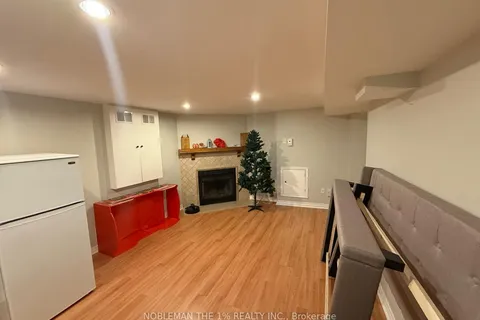 8 Inglis Avenue, ON L1E 2A8