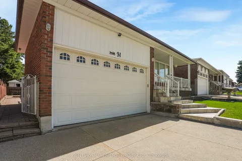 31 Scarden Avenue, ON M1T 1V8