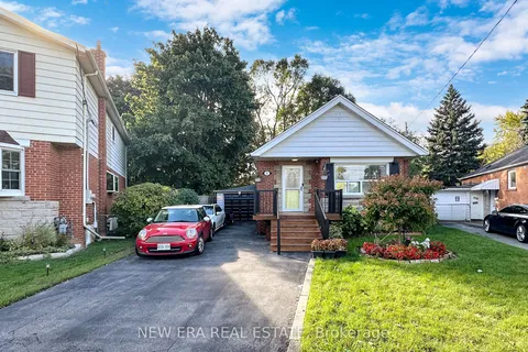1 Fairbourne Crescent, ON M1L 3M6
