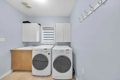 8 St Philip Court, ON L1P 0A5