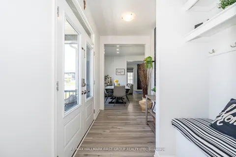 1492 Hawktail Path, ON L1X 0N9