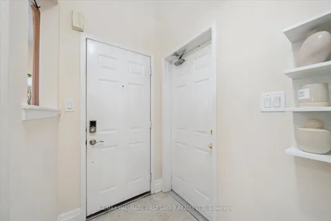 27 Shenandoah Drive, ON L1P 1S9