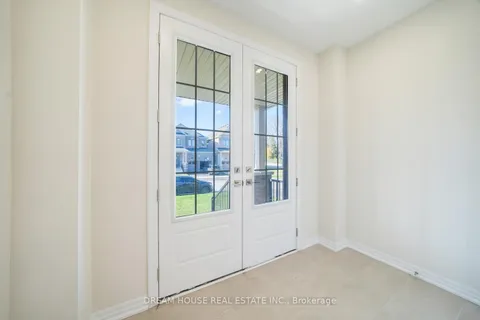 11 Northrop Avenue, ON L1B 0W6