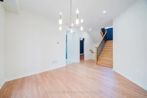 11 Northrop Avenue, ON L1B 0W6