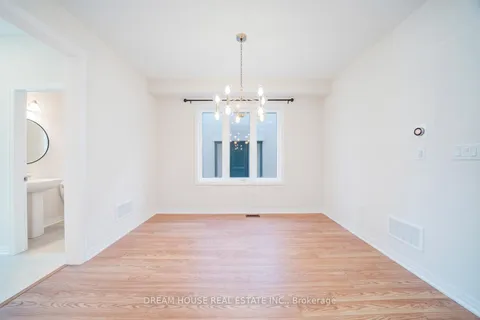 11 Northrop Avenue, ON L1B 0W6