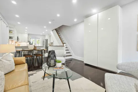 368 Coxwell Avenue, ON M4L 3B7