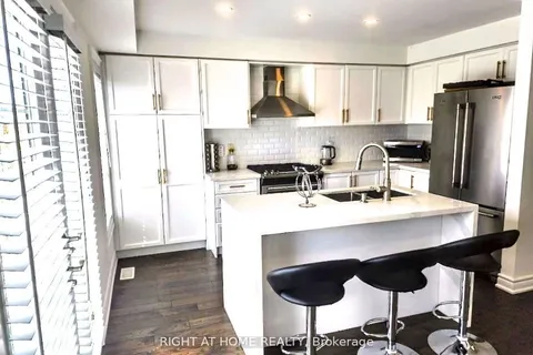 51 Devineridge Avenue, ON L1Z 0R7