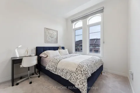 222 Coronation Road, ON L1P 0H7