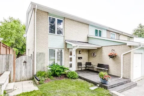 8 Doreen Crescent, ON L1C 3W7