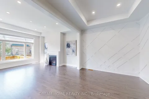 69 Blenheim Circle, ON L1P 0E2