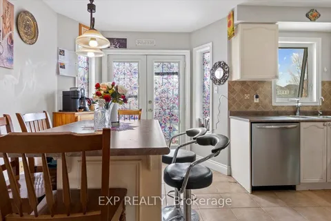 16 Goodwin Avenue, ON L1C 4Z4