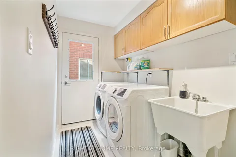 2097 Lynn Heights Drive, ON L1X 2S1