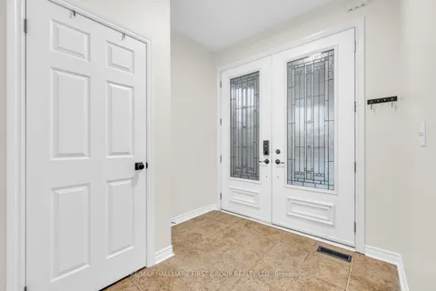 39 Baxter Street, ON L1C 5P9