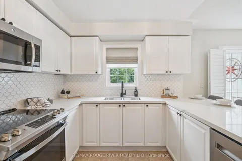 27 Barchester Crescent, ON L1M 2L7