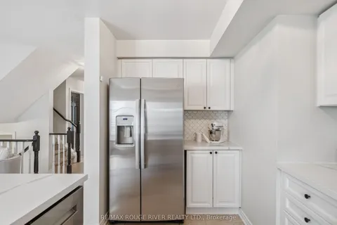 27 Barchester Crescent, ON L1M 2L7