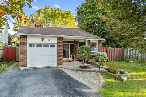 3 Panter Crescent, ON L1S 3T4